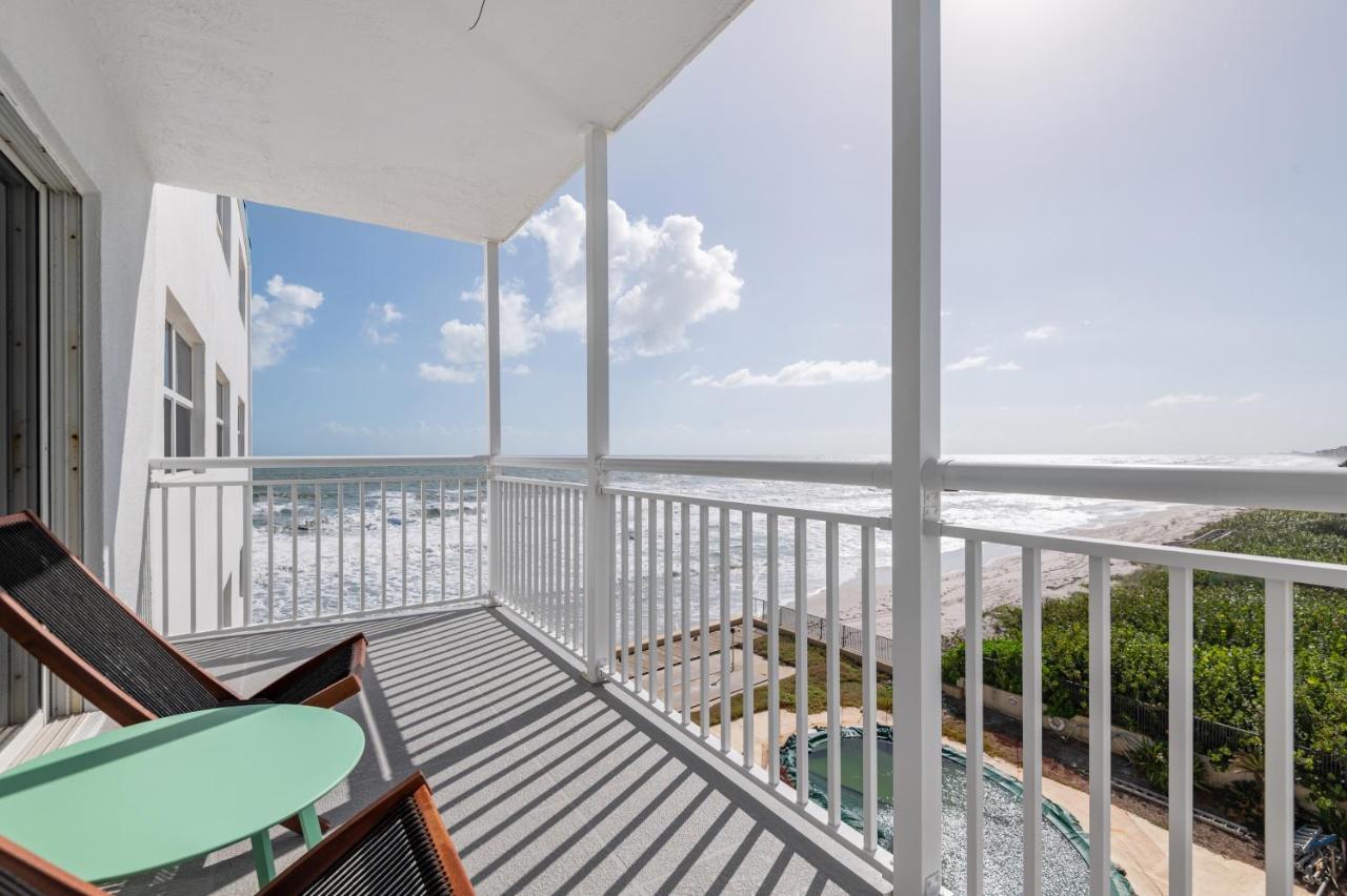 Oceanfront Beach House, Satellite Beach Exteriör bild