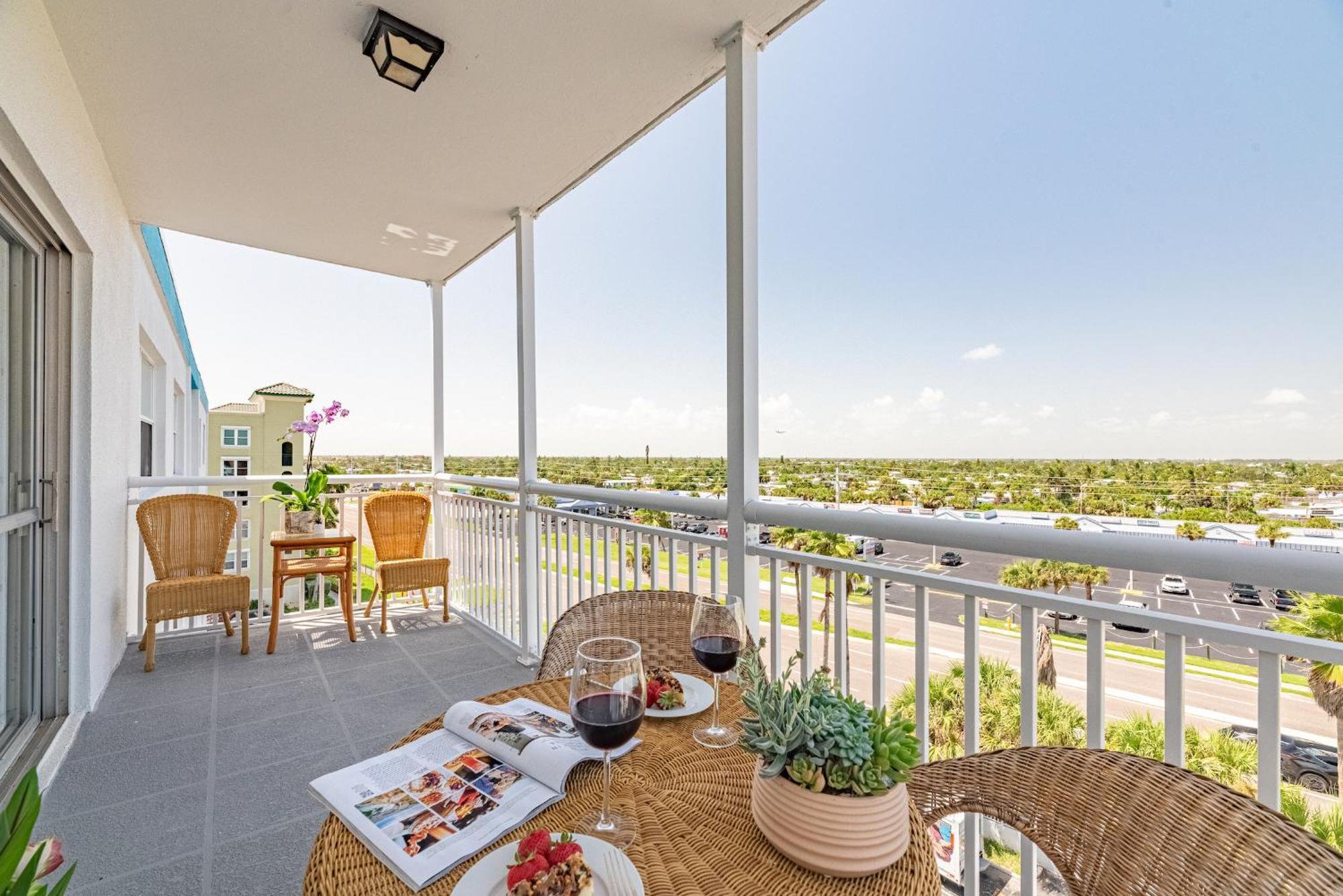 Oceanfront Beach House, Satellite Beach Exteriör bild