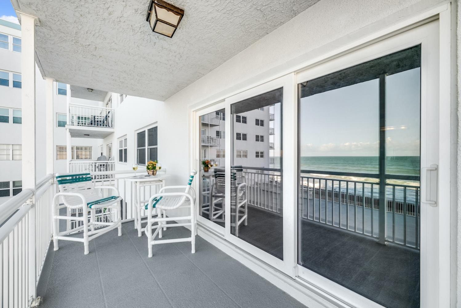 Oceanfront Beach House, Satellite Beach Rum bild